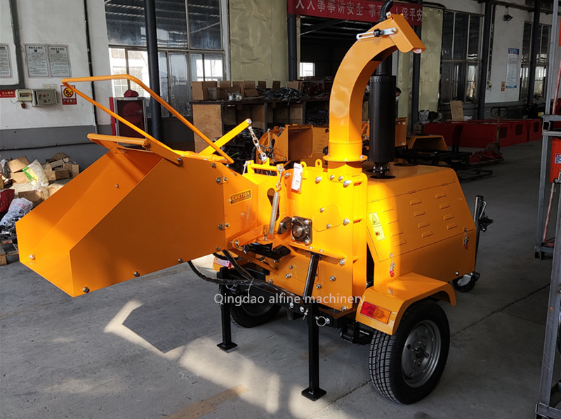 diesel engine wood chipper